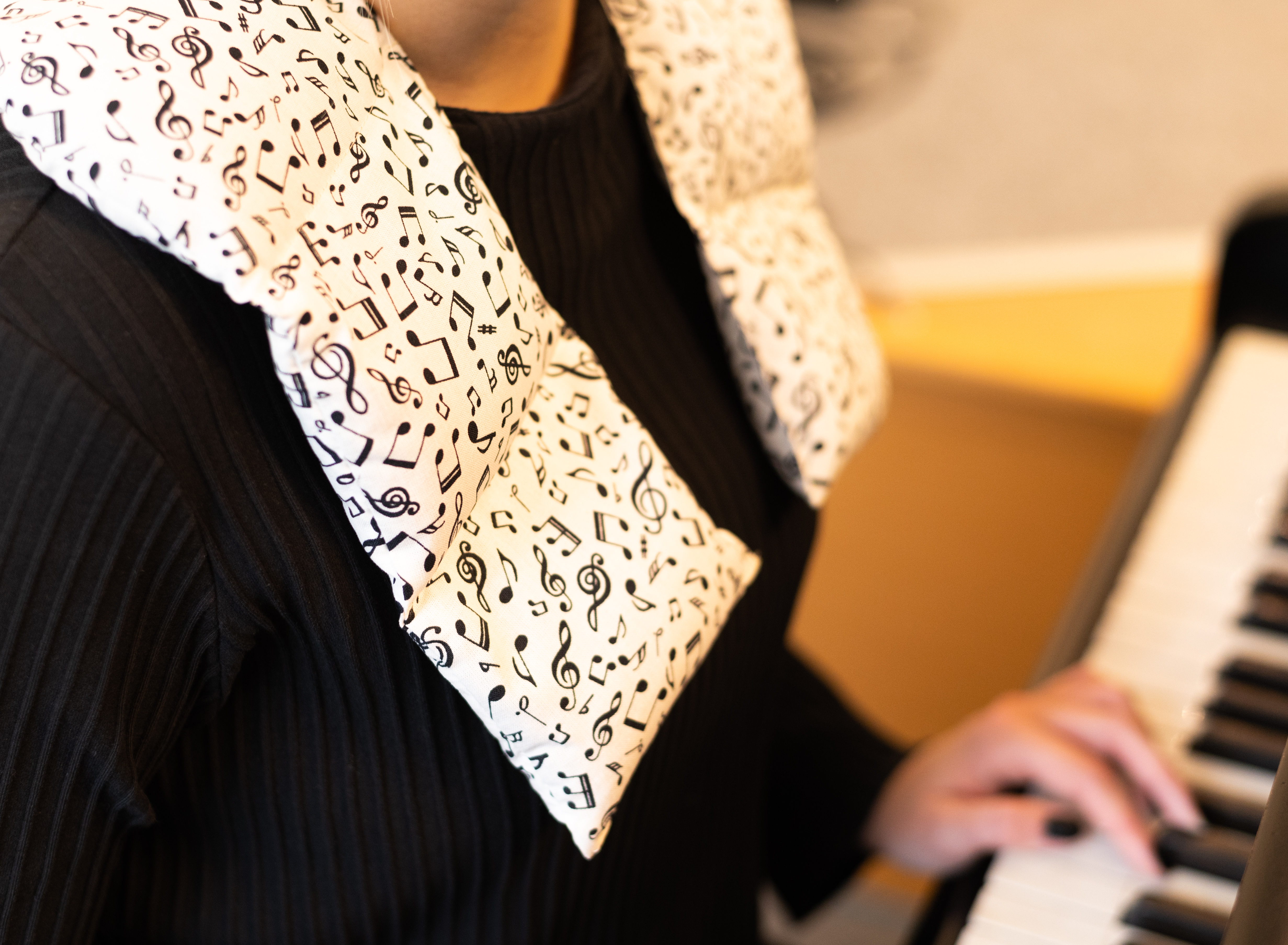 Schulterkissen mit Rapssamenfüllung-Black & White Kollektion