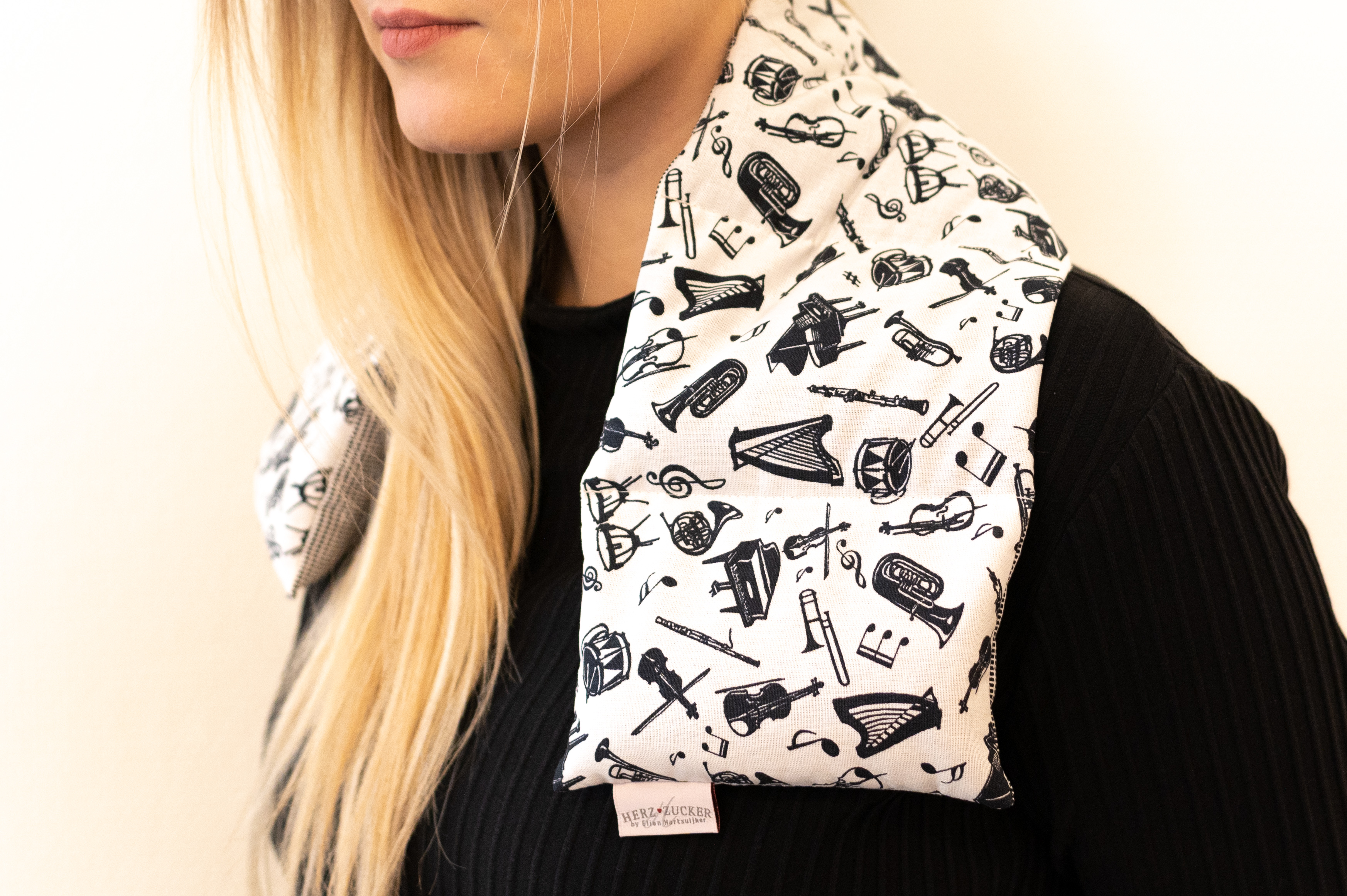 7-Kammerkissen mit Rapssamenfüllung-Black & White Kollektion