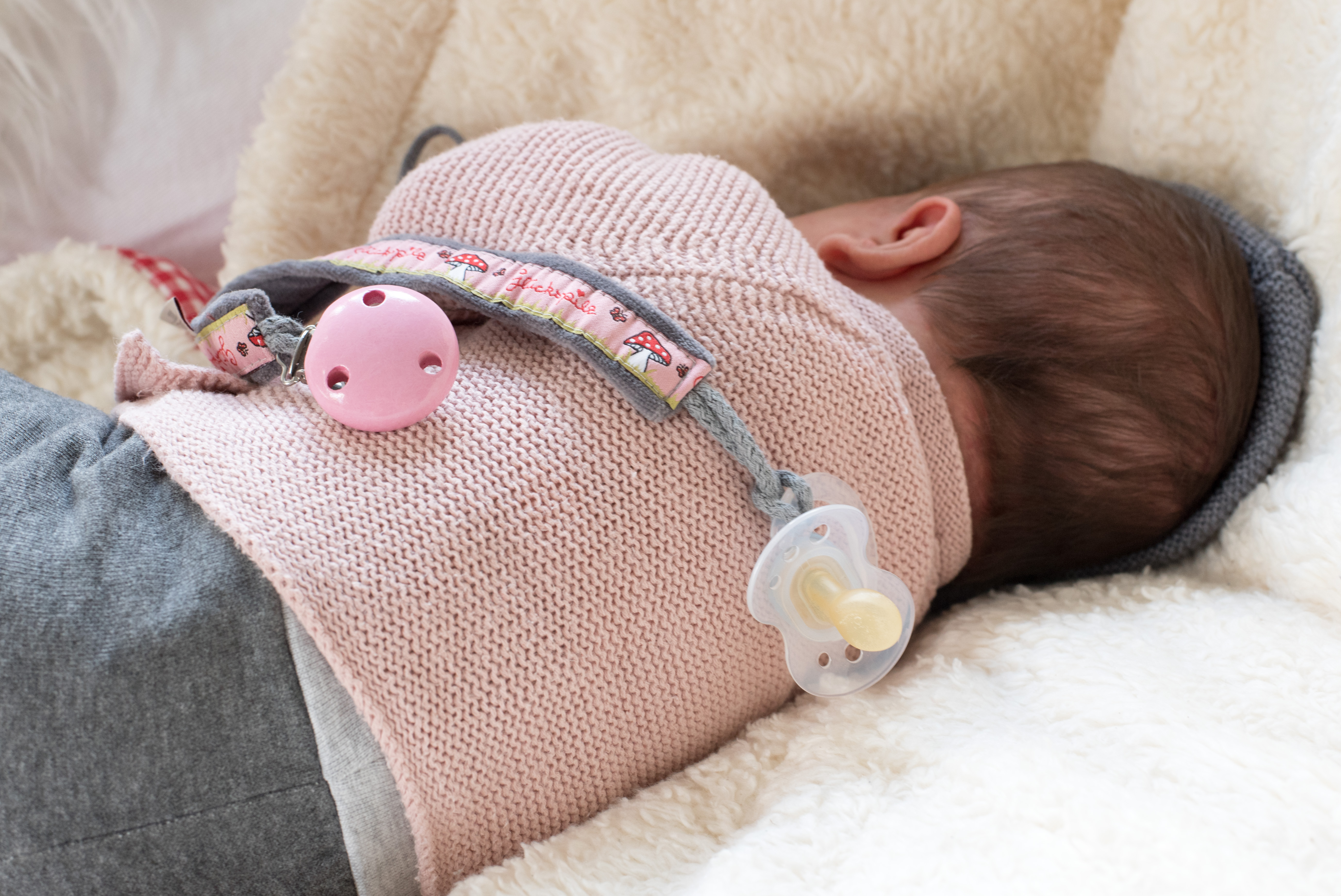 Schnullerkette "Glückspilz" mit Holzclip