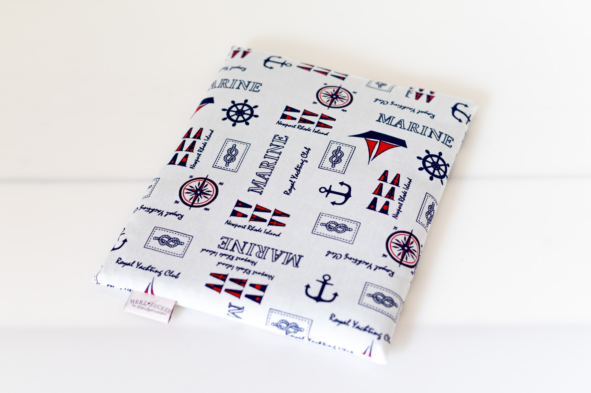 Großer Klassiker mit Kirschkernfüllung - Maritime Kollektion